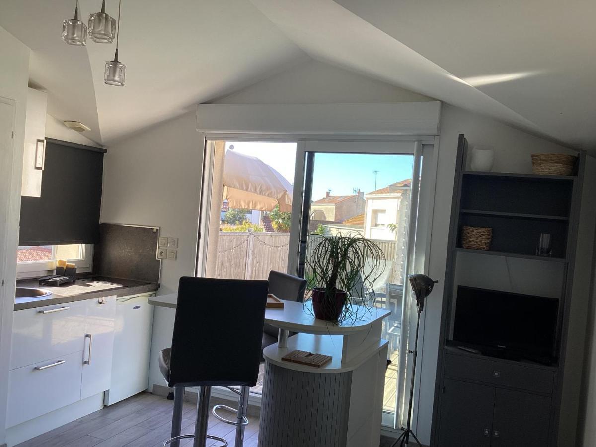 Chaleureux T2 30 M2 Et Sa Terrasse Bois 18 M2 Apartment ลาโรแชล ภายนอก รูปภาพ