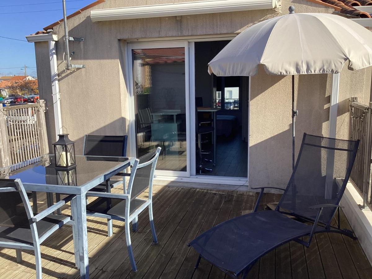 Chaleureux T2 30 M2 Et Sa Terrasse Bois 18 M2 Apartment ลาโรแชล ภายนอก รูปภาพ